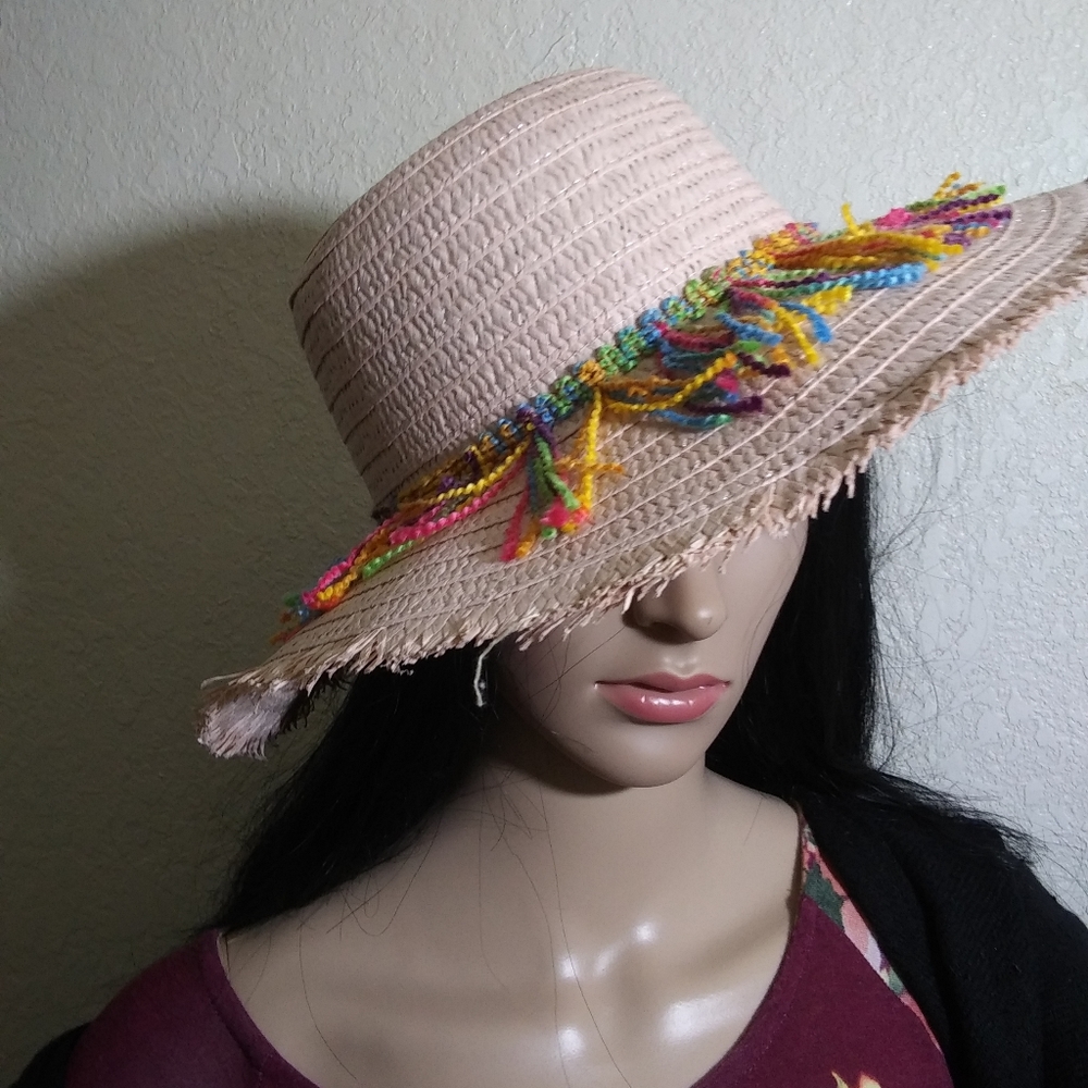 Summer Neon Ladies Straw Hat, Pale pink, w/frills.